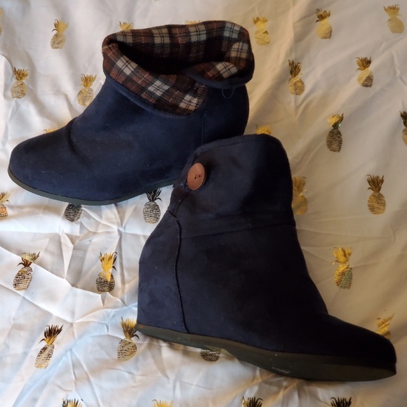 EUC hidden wedge microsuede bootie w/wooden button - Picture 6 of 8